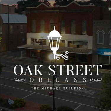 Oak Street Orleans Hotel with Logo